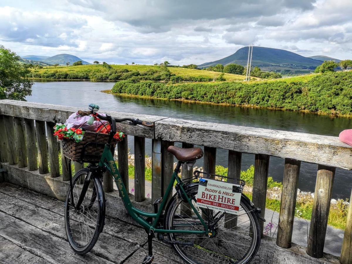 Nellys Bed&Bikes Hotell Westport Eksteriør bilde